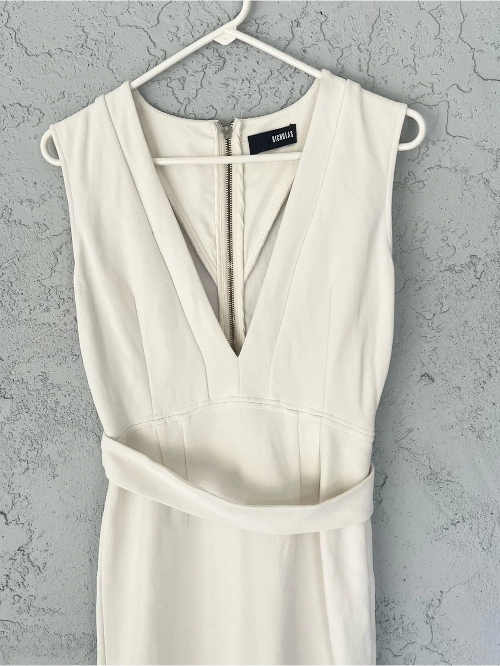 Nicholas Deep V-Neck Mesh Bottom Belted Midi Sheath Dress White Size 6 Cocktail